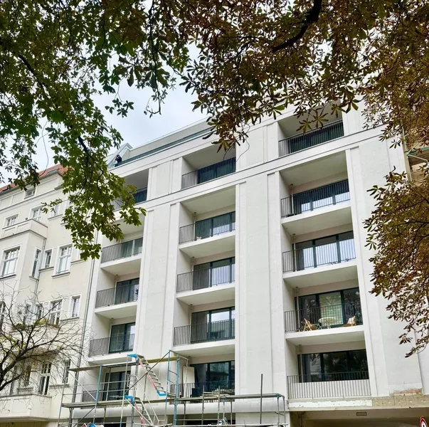 Kernsaniertes Cityapartment in Top-Lage Charlottenburg mit Balkon und Einbauküche — photo 1